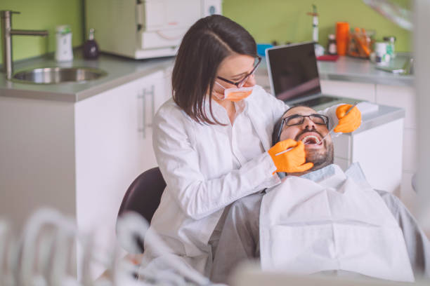 Best Emergency Cosmetic Dentistry (e.g., broken veneers) in La Riviera, CA